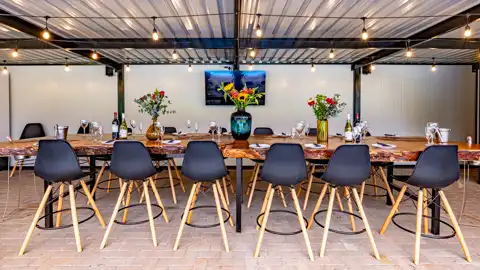 Da Loose Mongoose | Restaurant, Guest Suites & Events