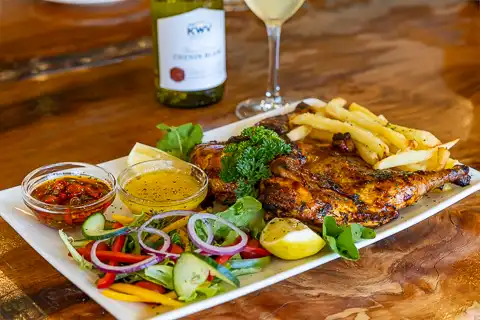 Da Loose Mongoose | Restaurant, Guest Suites & Events