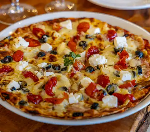 Da Loose Mongoose | Restaurant, Guest Suites & Events