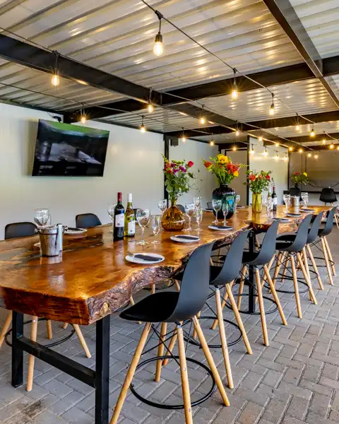 Da Loose Mongoose | Restaurant, Guest Suites & Events